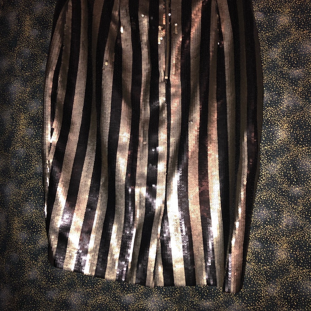 Clothes - Picture 8 of 8